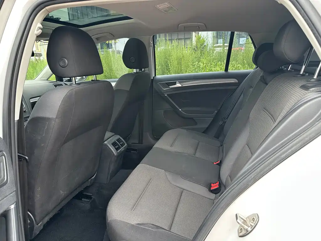 Volkswagen Golf 2016 230TSI AT Comfort
