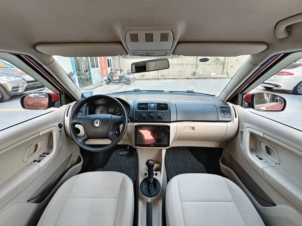 Skoda Fabia — миниатюра 6