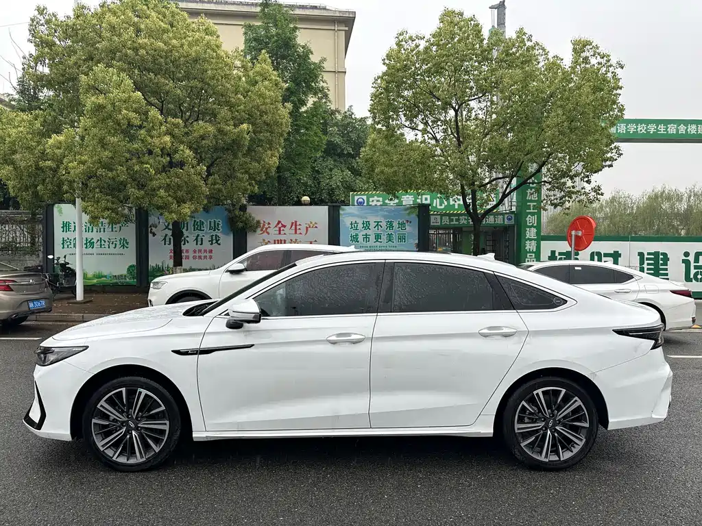 Chery Arrizo 8 — миниатюра 15