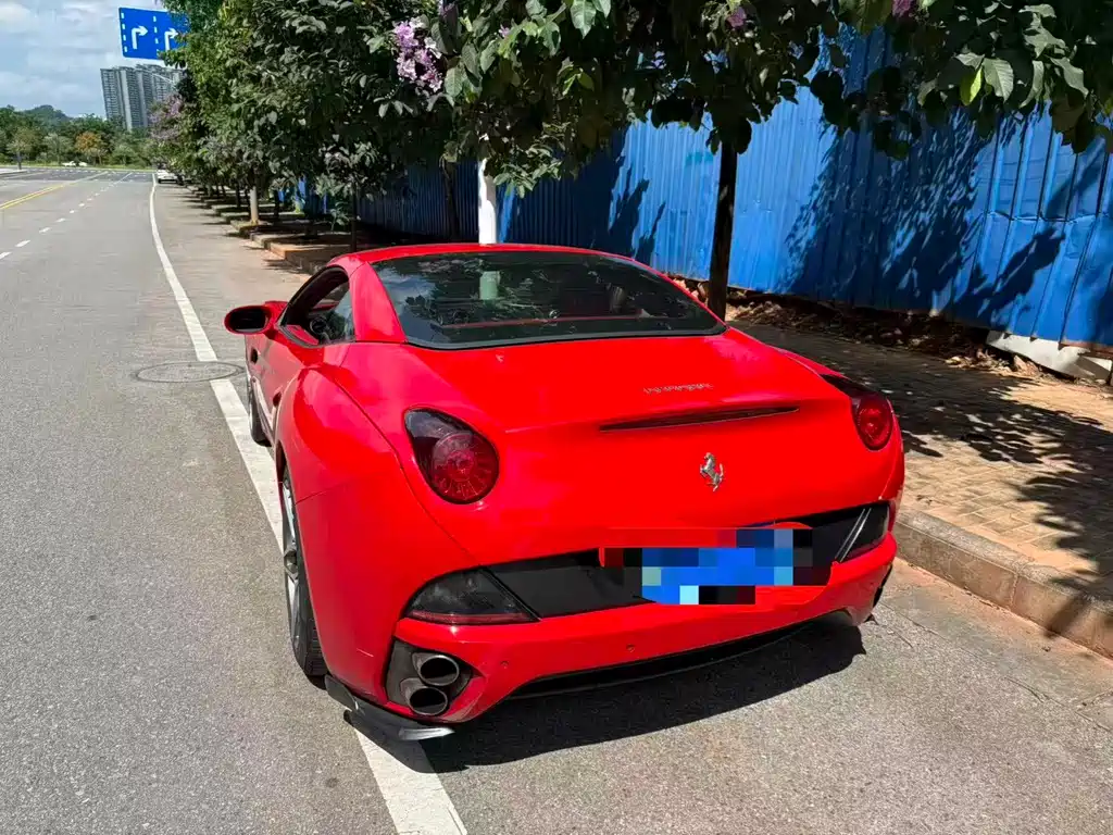 Ferrari California T 2009 4.3L