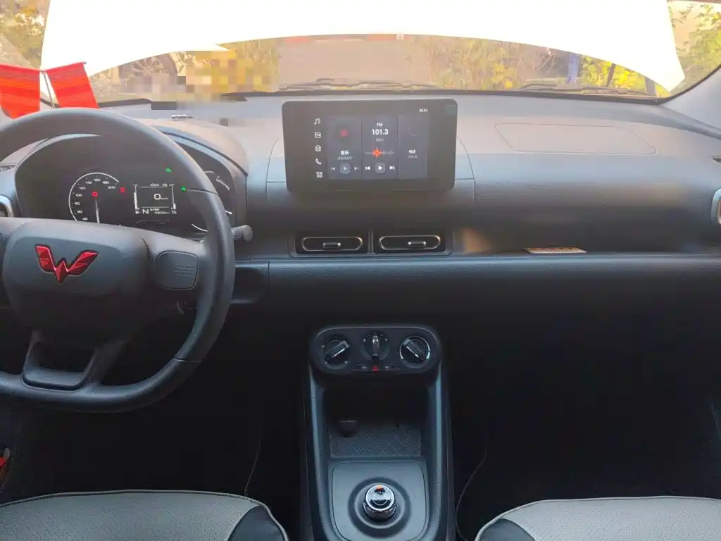 Wuling Hongguang EV — миниатюра 9