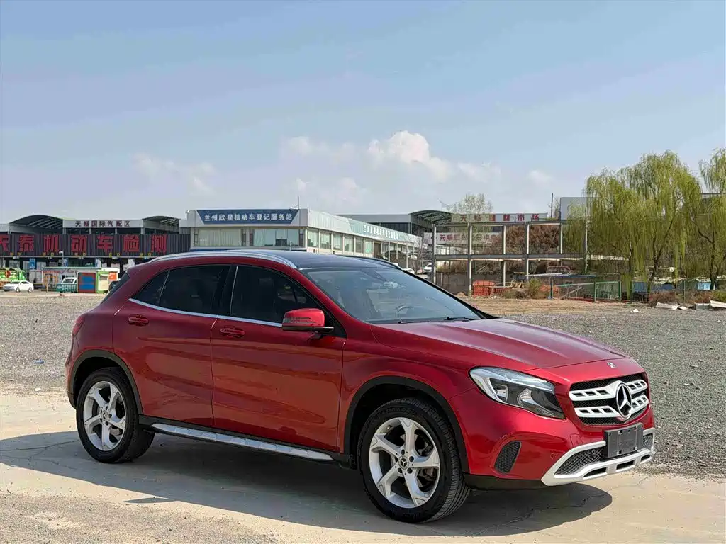 Mercedes-Benz GLA