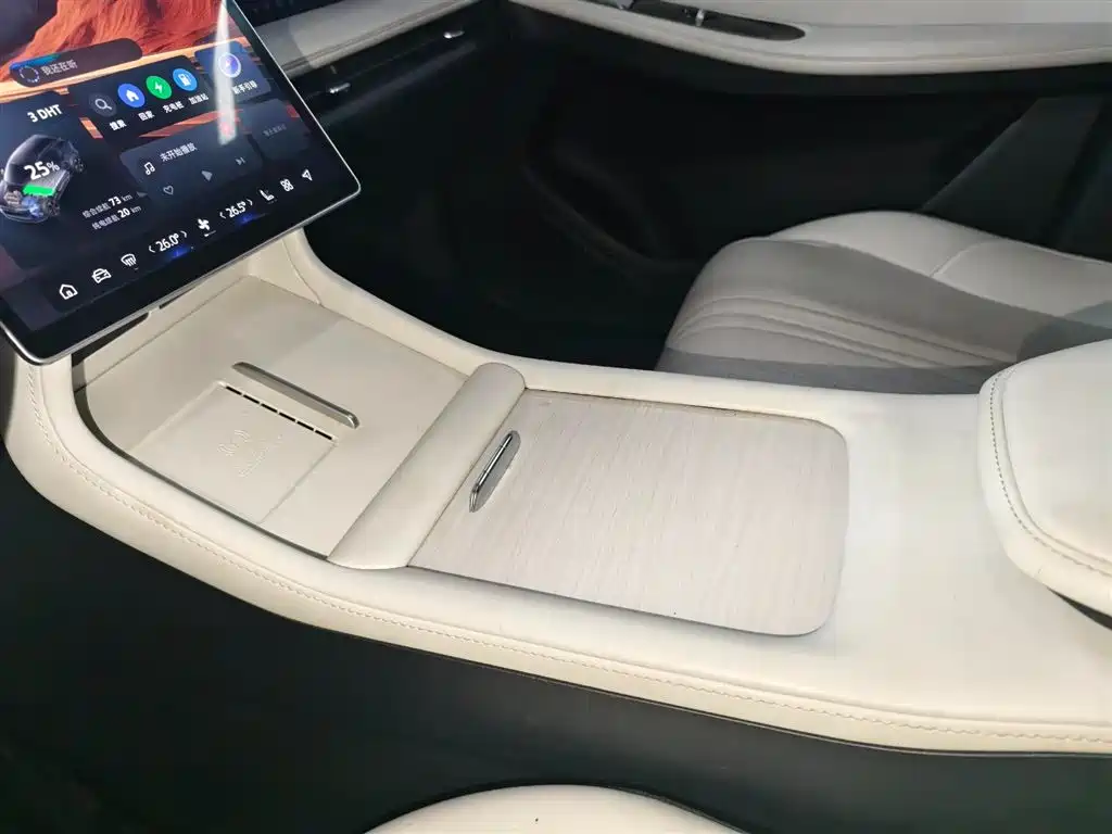 GEELY GALAXY GALAXY L7