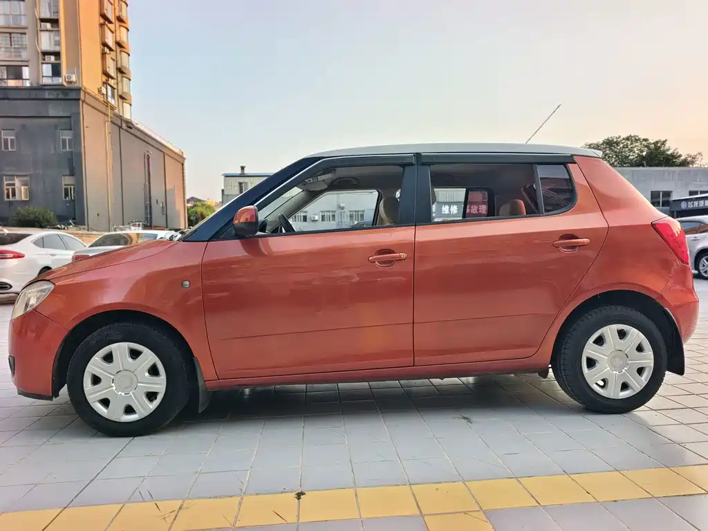 Skoda Fabia — миниатюра 4