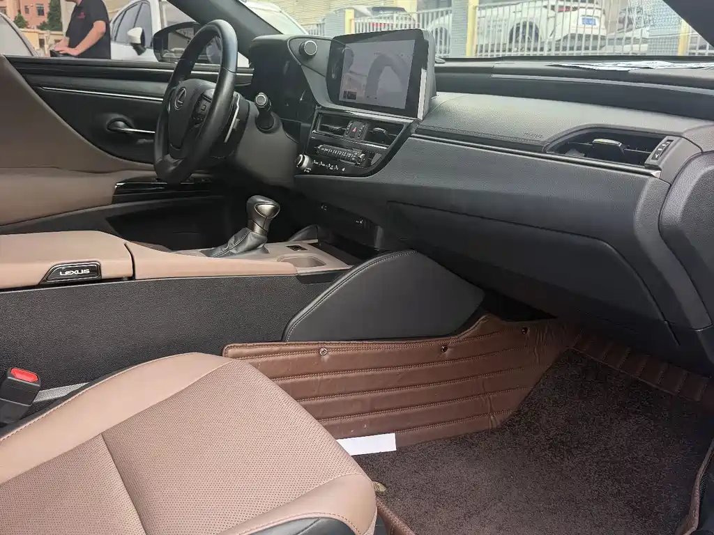 Lexus ES — миниатюра 18