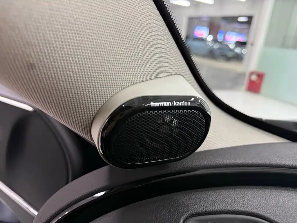 MINI Clubman 1.5T COOPER Connoisseur, фото 13