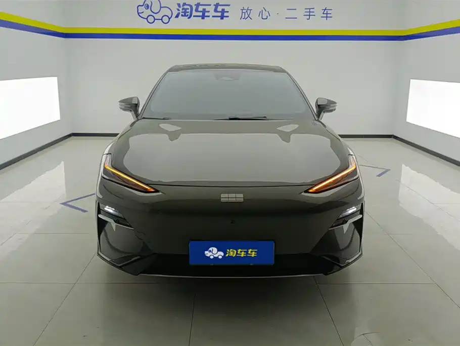 GEELY GALAXY GALAXY E8