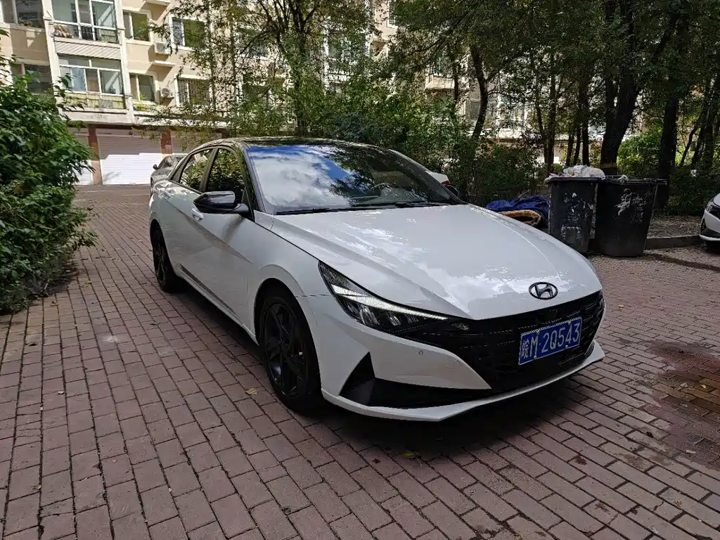 Hyundai Elantra — миниатюра 3