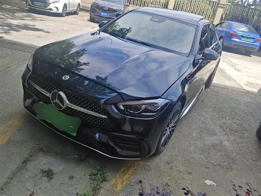 Mercedes-Benz C-Class 2024