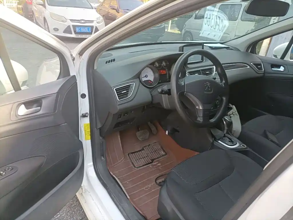 Peugeot 308 — миниатюра 16