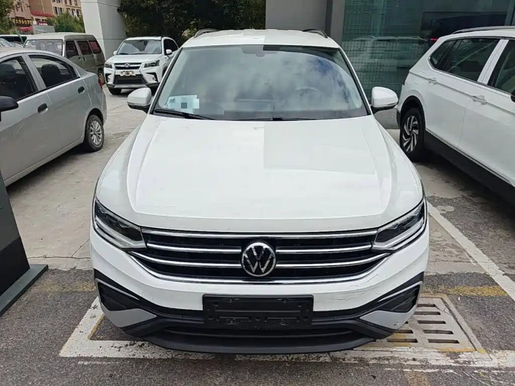 Volkswagen Tiguan L 2022 — фото 2