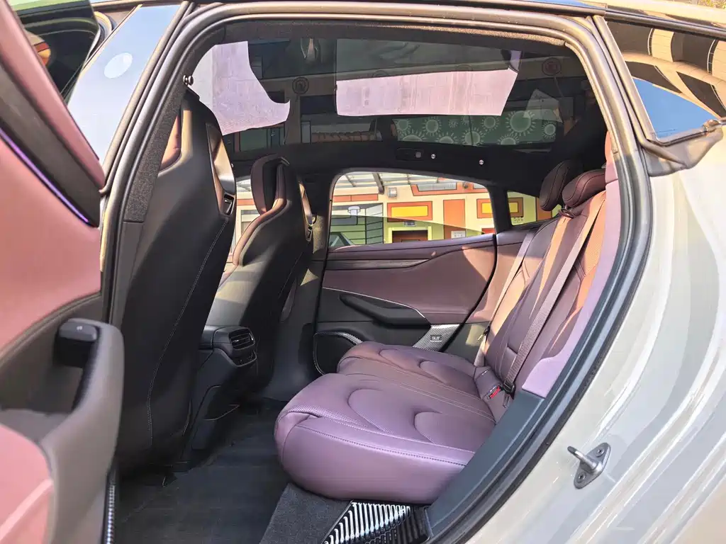 XIAOMI CAR XIAOMI SU7