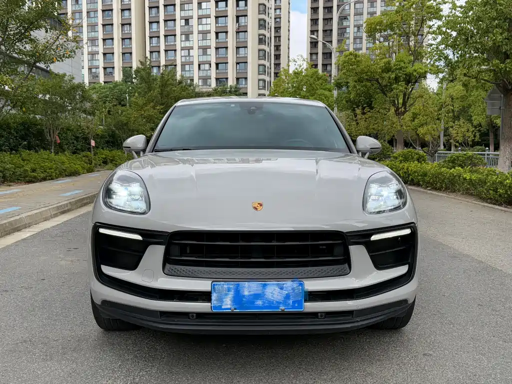 Porsche Macan — миниатюра 2