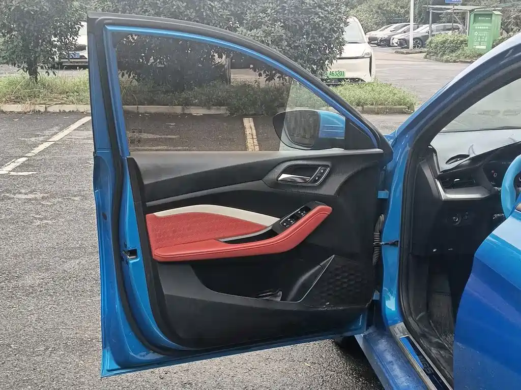 MG MG5 — миниатюра 8