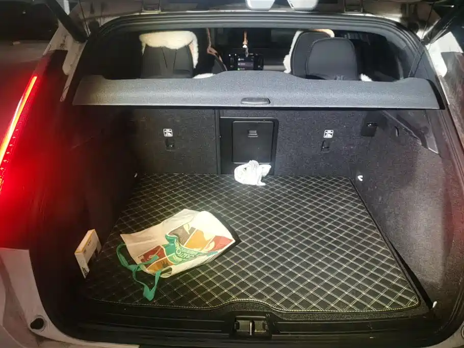 Volvo XC40 2023 B3 Luxury