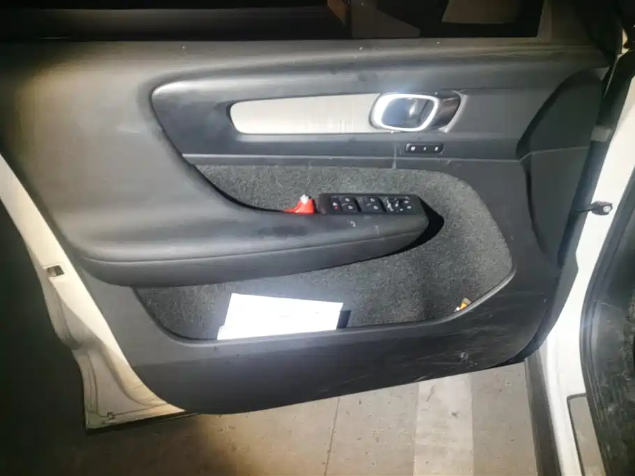 Volvo XC40 2023 B3 Luxury