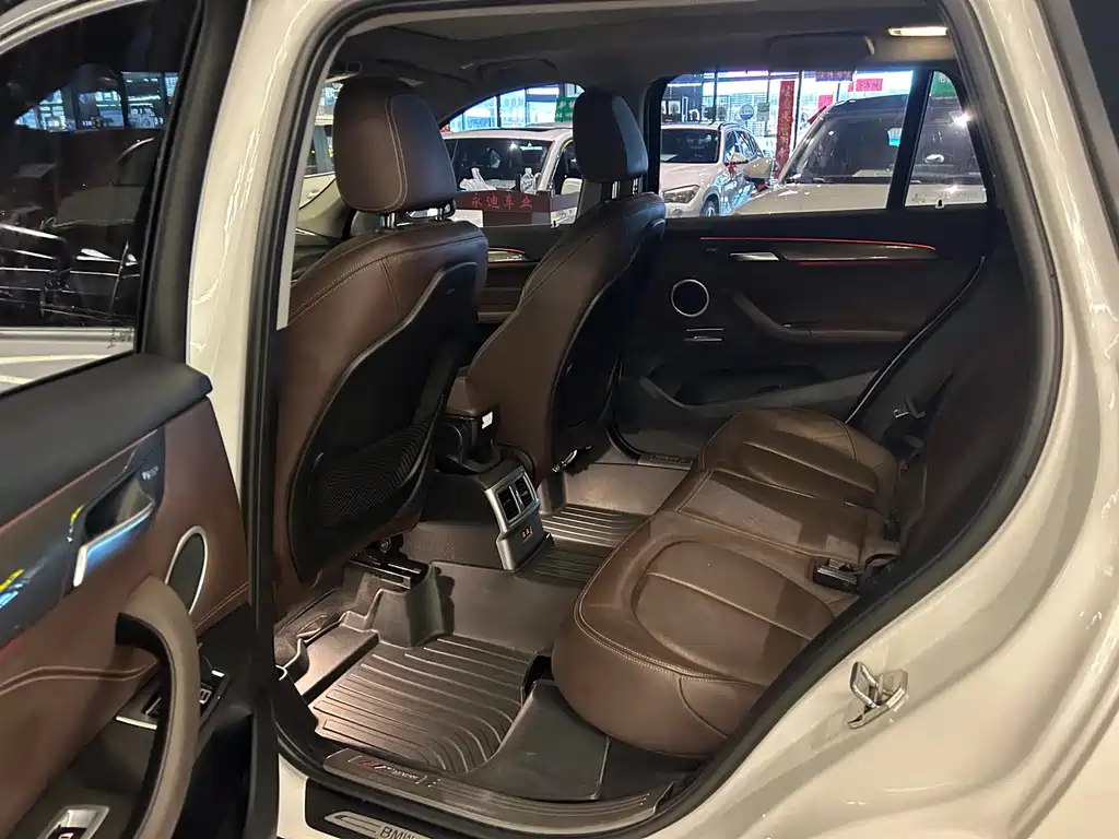 BMW  X1