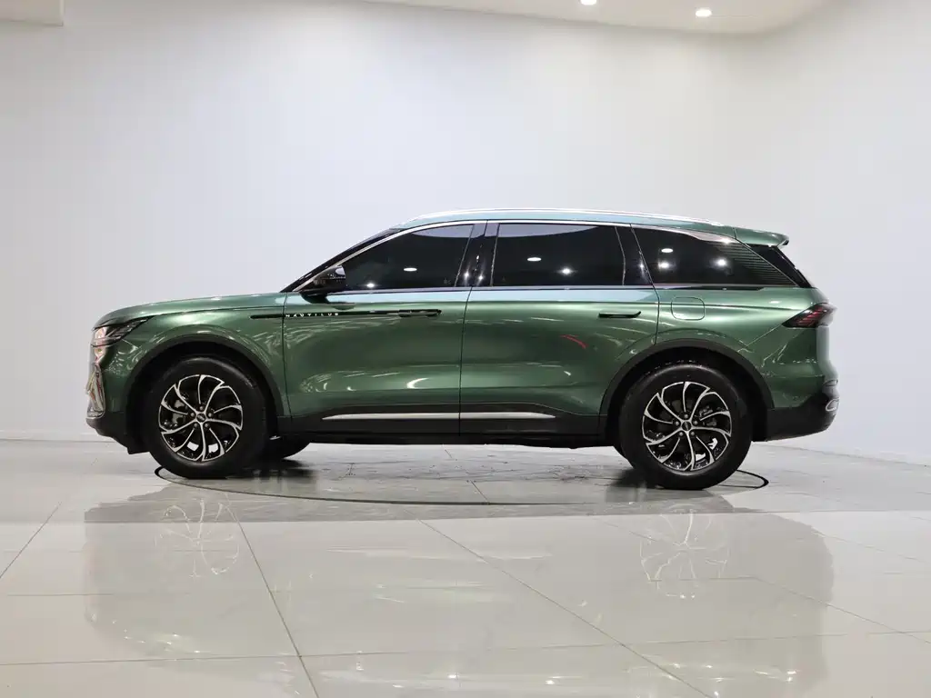 Lincoln Nautilus 2023 2.0T Premium