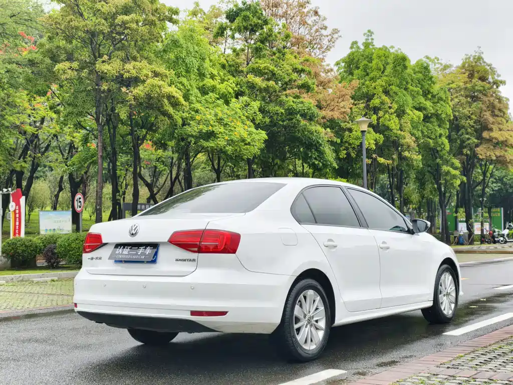 Volkswagen Sagitar 2018 1.6L AT Fashion