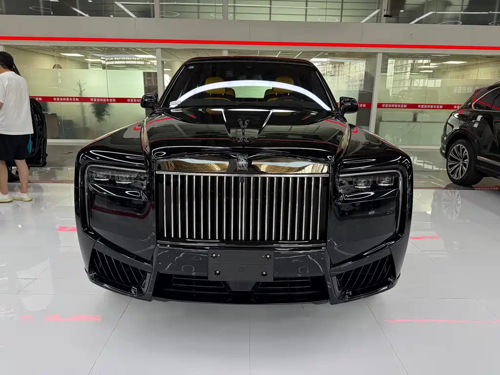 Rolls-Royce Cullinan 2026 Black Badge