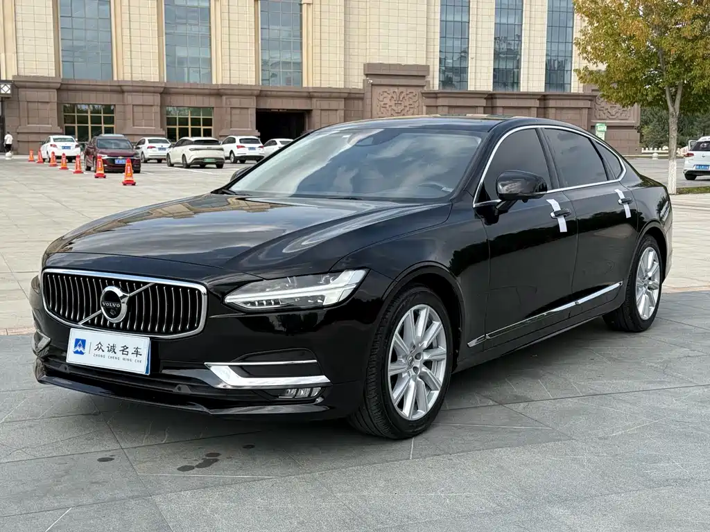 Volvo S90