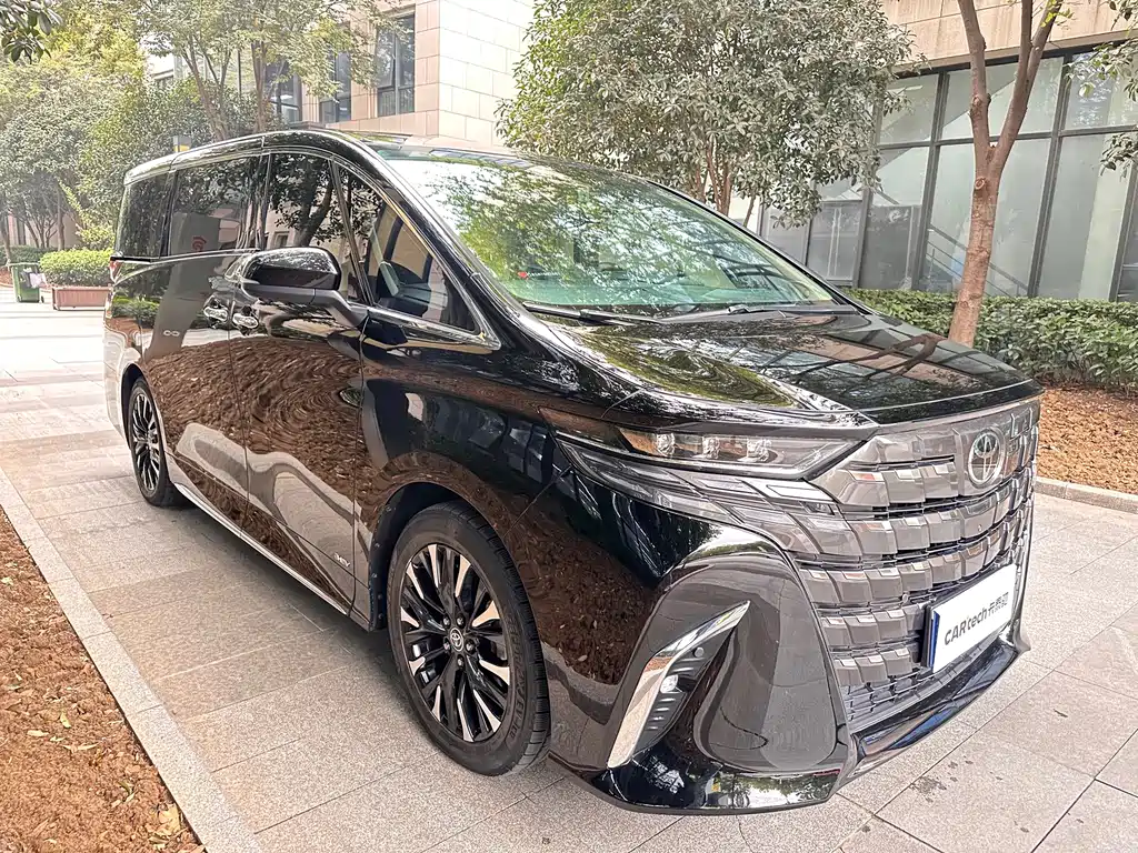 Toyota Alphard 2024 — фото 3