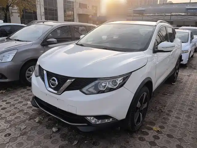 NISSAN QASHQAI 2018