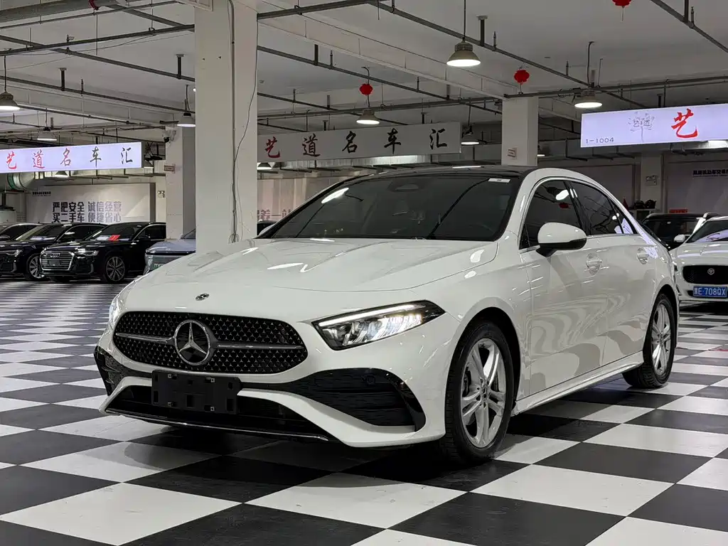 Mercedes-Benz A-Class 2023 — фото 2