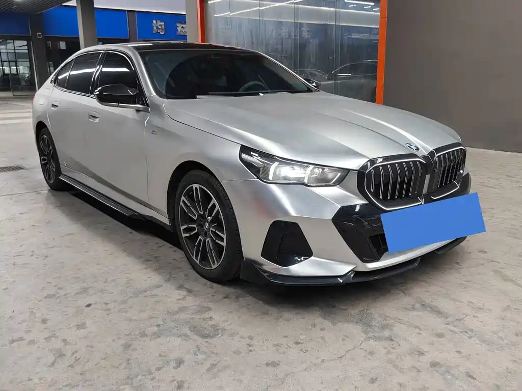 BMW 5 Series 2024