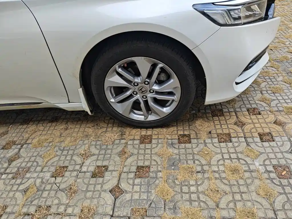 Honda Accord — миниатюра 10