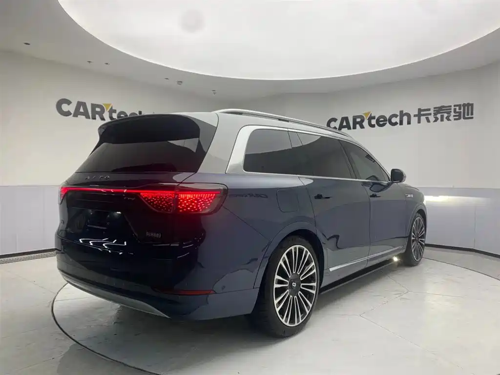 AITO ASK THE WORLD M9