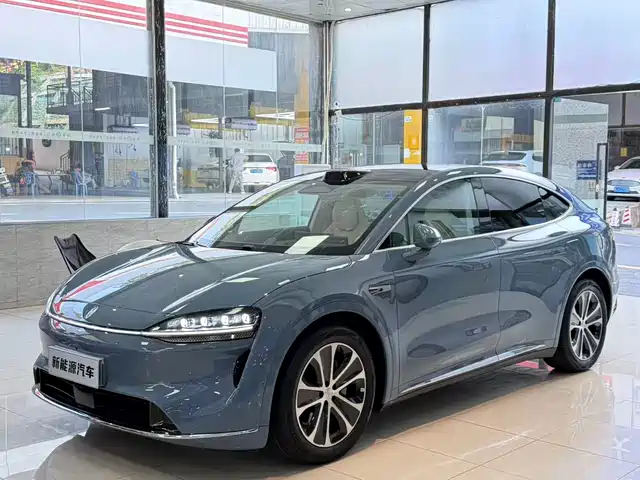 AITO WISDOM WORLD R7 2025