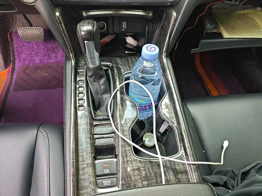 Honda Accord — миниатюра 17