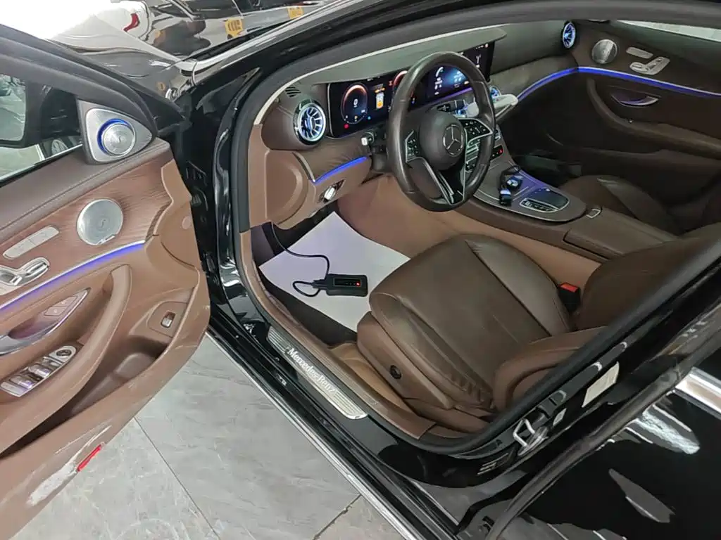 Mercedes-Benz E-Class — миниатюра 16