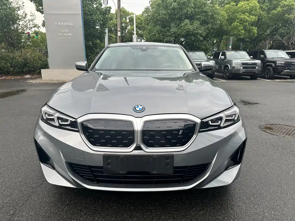 BMW i3 2024 eDrive 35 L