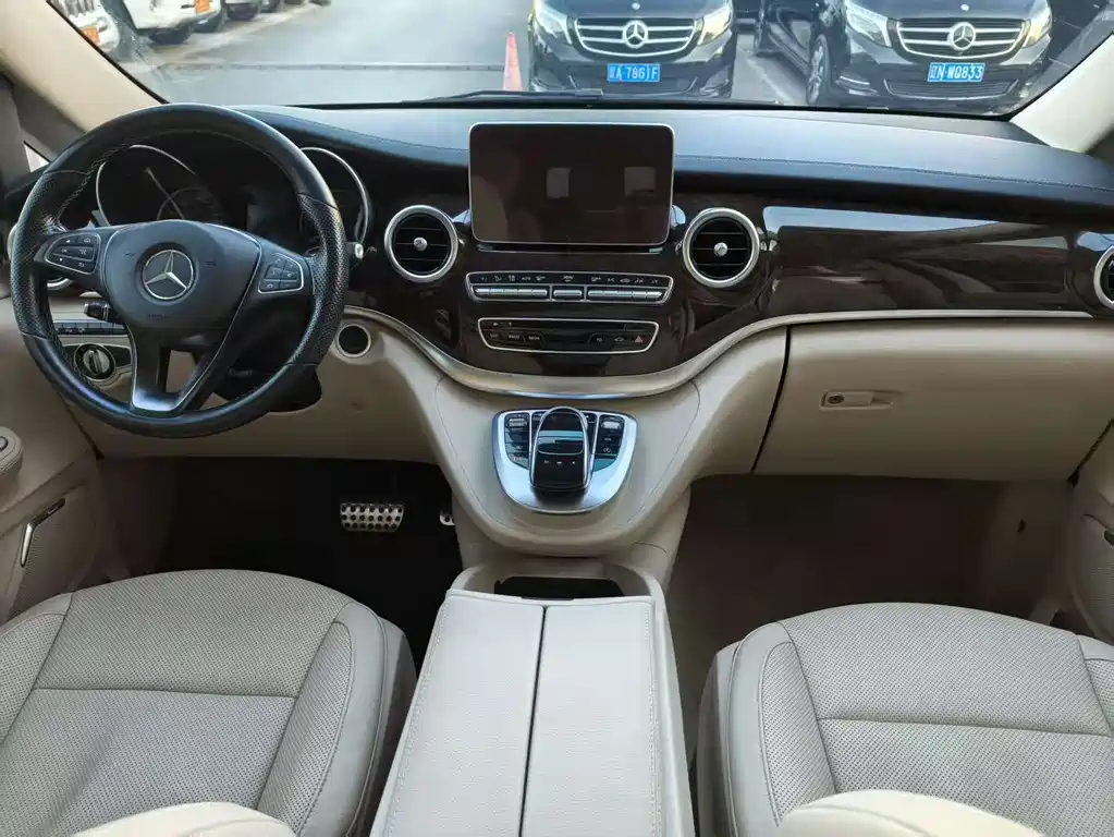 MERCEDES-BENZ V CLASS