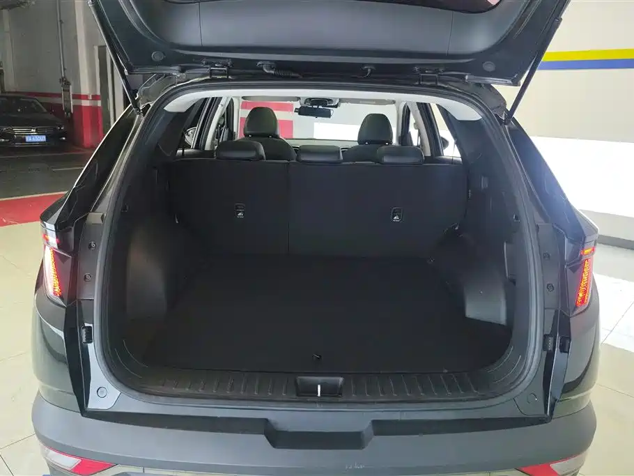Hyundai Tucson 2023 L 1.5T AT DLX Luxury