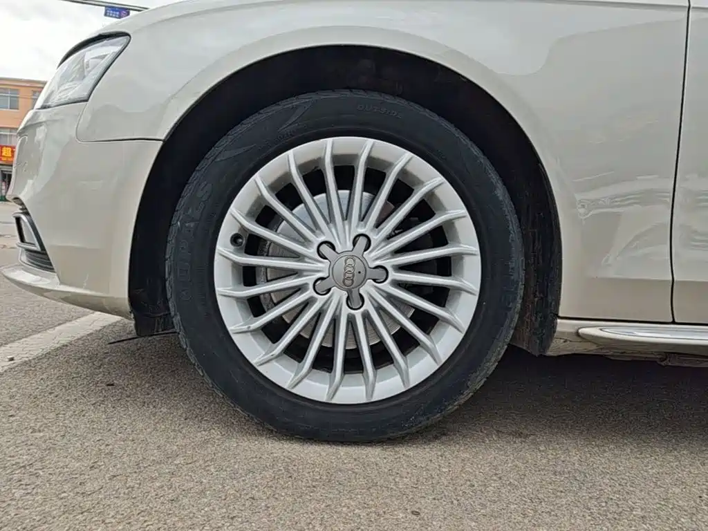 Audi A4L — миниатюра 23