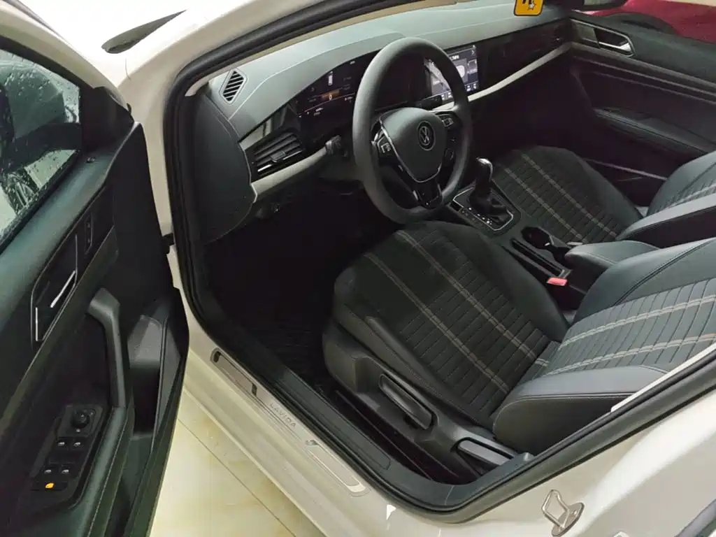 Volkswagen Lavida — миниатюра 16