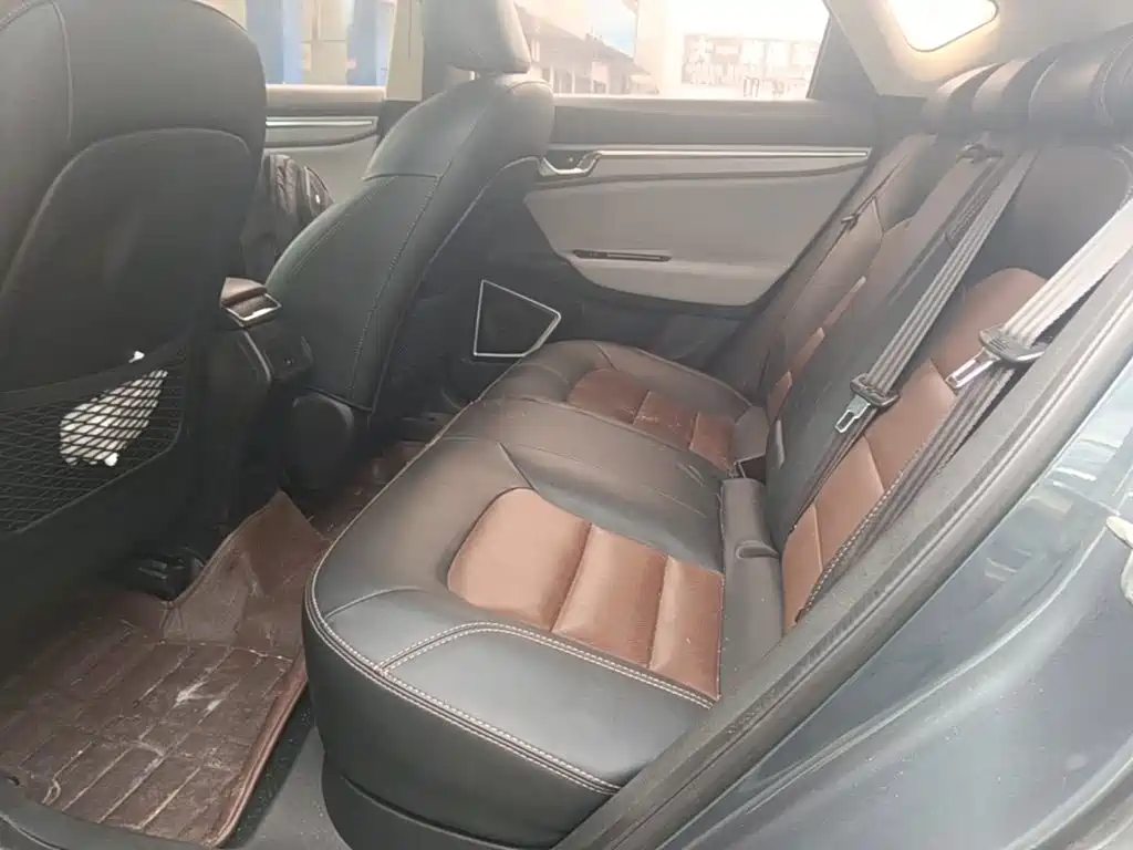 Geely Emgrand GS — миниатюра 17