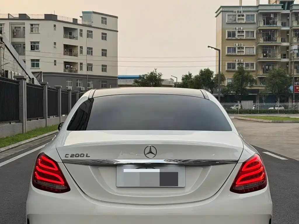 Mercedes-Benz C-Class — миниатюра 4