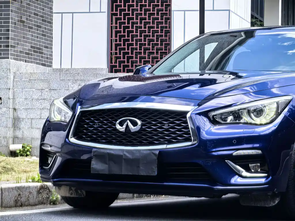 Infiniti Q50L 2018 2.0T V
