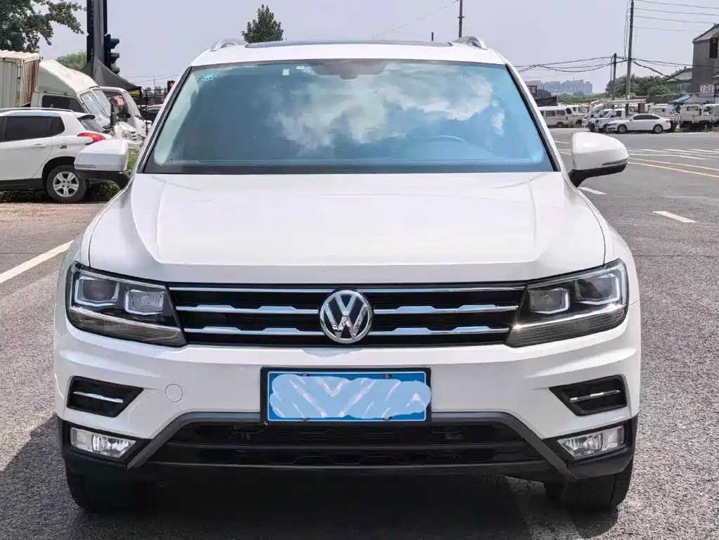 Volkswagen Tiguan L — миниатюра 2