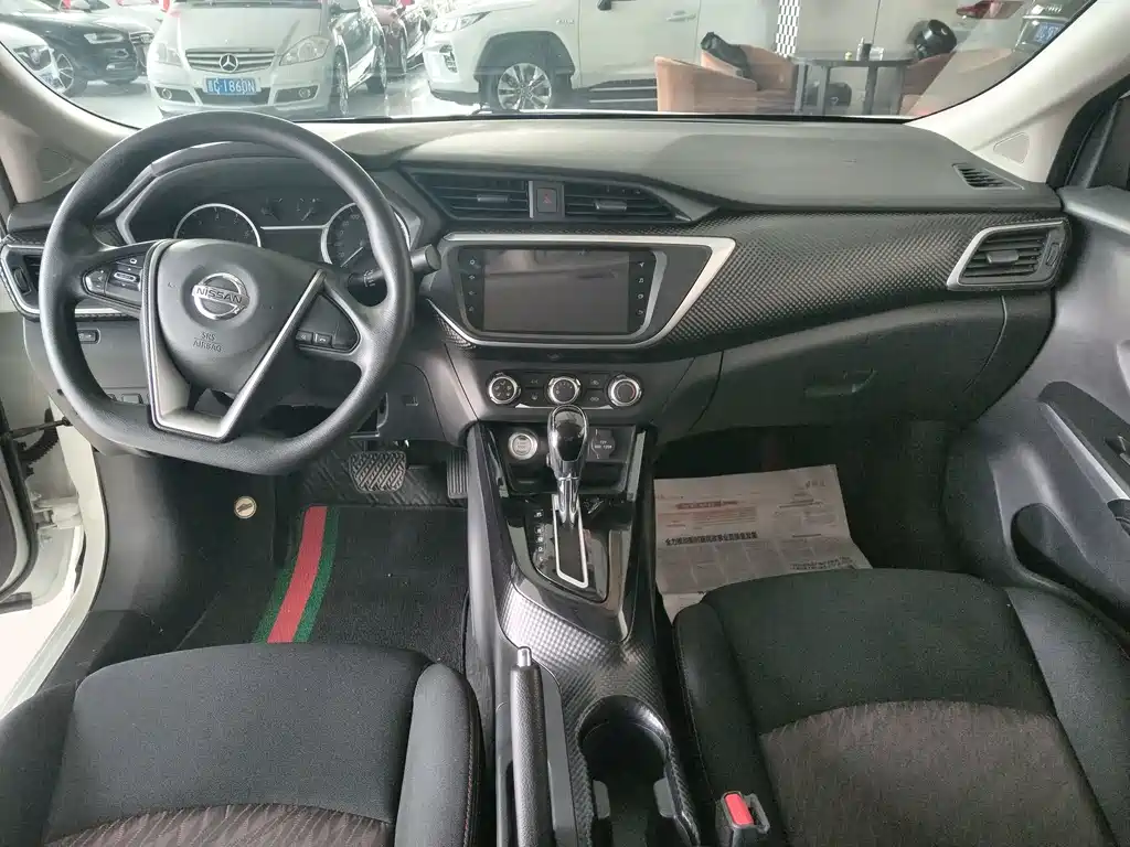 Nissan Bluebird — миниатюра 3
