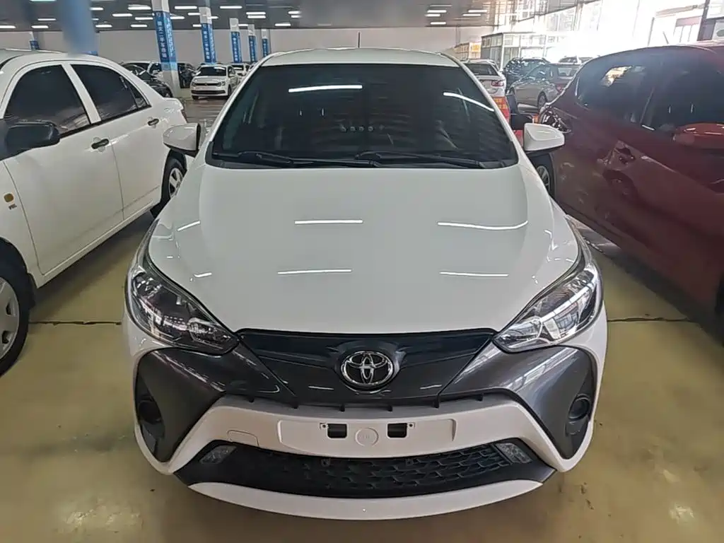Toyota Yaris L — миниатюра 3