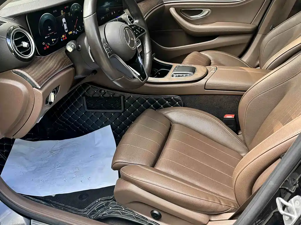 Mercedes-Benz E-Class 2022 — фото 4