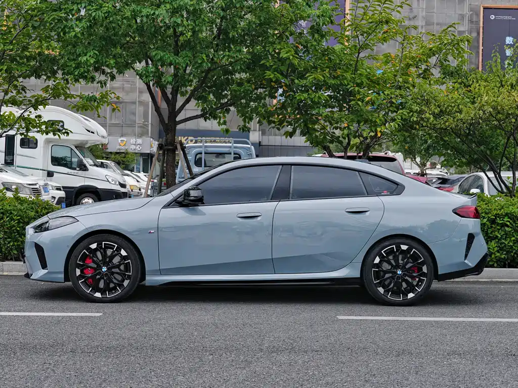 BMW M235L — миниатюра 3