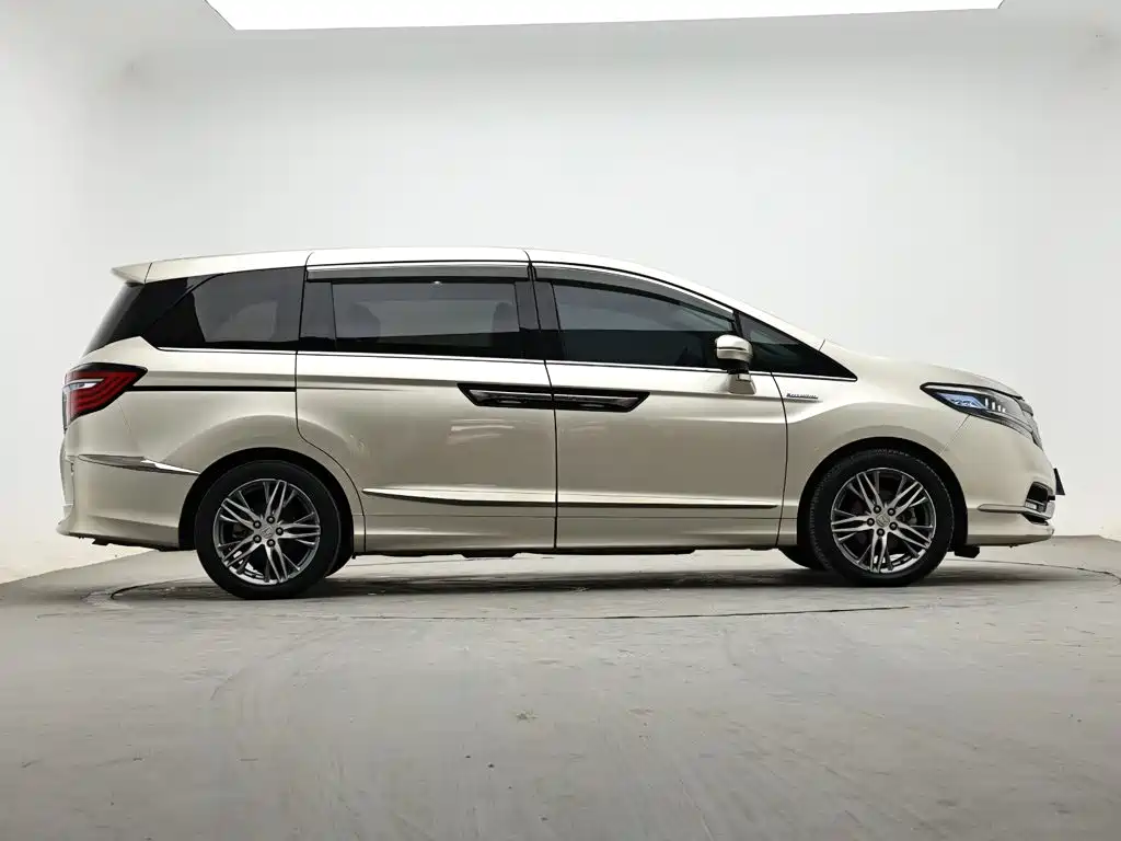 Honda Elysion — миниатюра 6