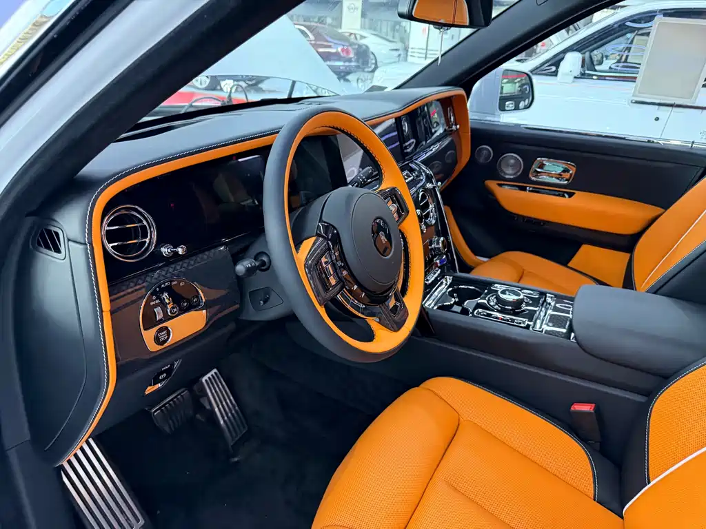 Rolls-Royce Cullinan 2026 6.7T Black Badge