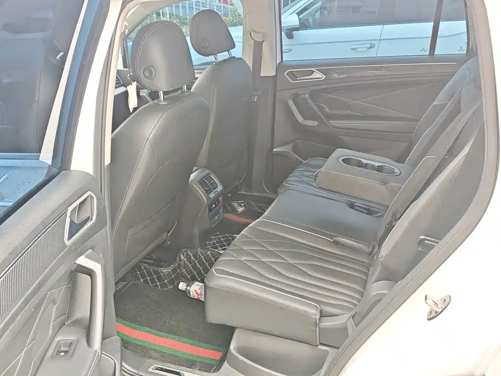 Volkswagen Tiguan L — миниатюра 8